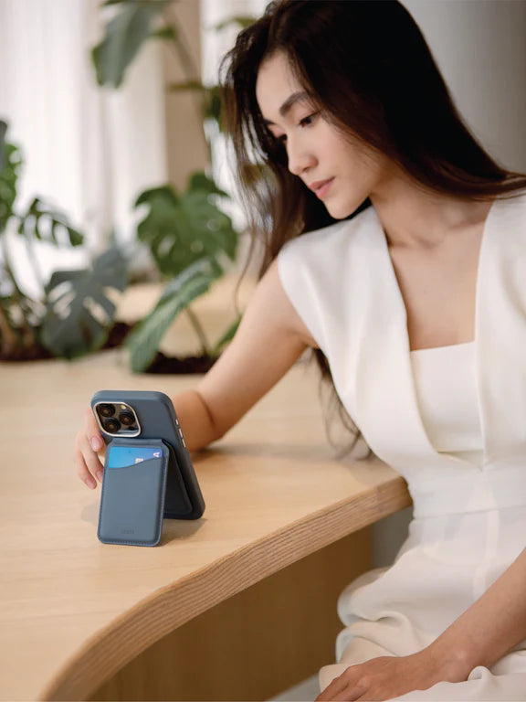 UNIQ COEHL ESME MAGNETIC CARDHOLDER WITH MIRROR AND STAND