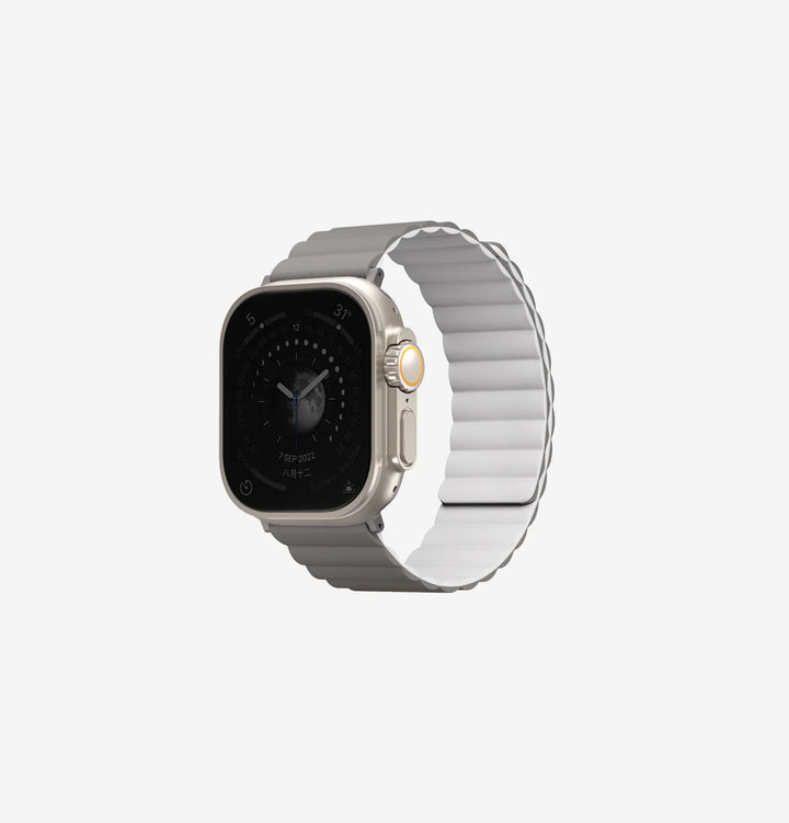 UNIQ REVIX REVERSIBLE MAGNETIC APPLE WATCH STRAP